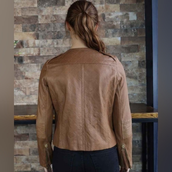 Pinko Genuine Italian Ovine Leather tan Camel jacket. Women's size 8 (IT44) - Picture 2 of 7